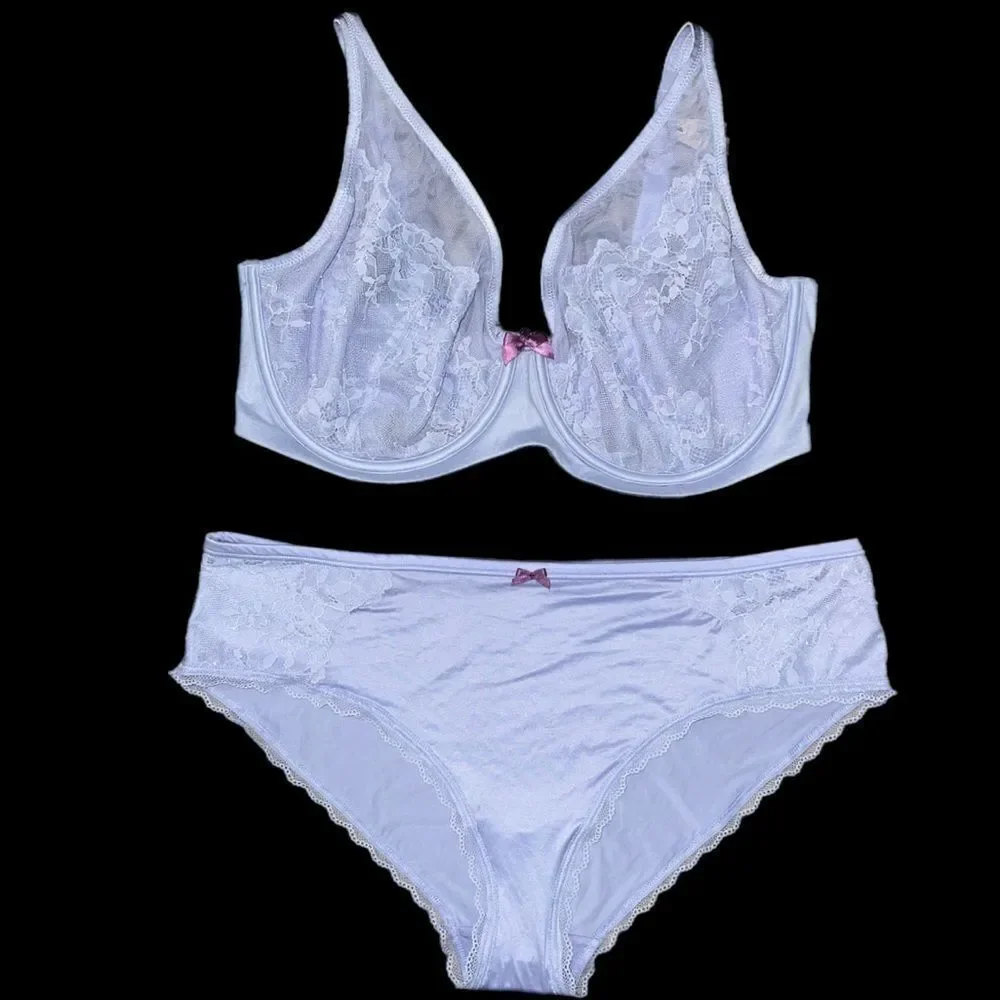Victorias Secret Set Body Supersoft Unline Demi bra & Hiphugger panty lavender